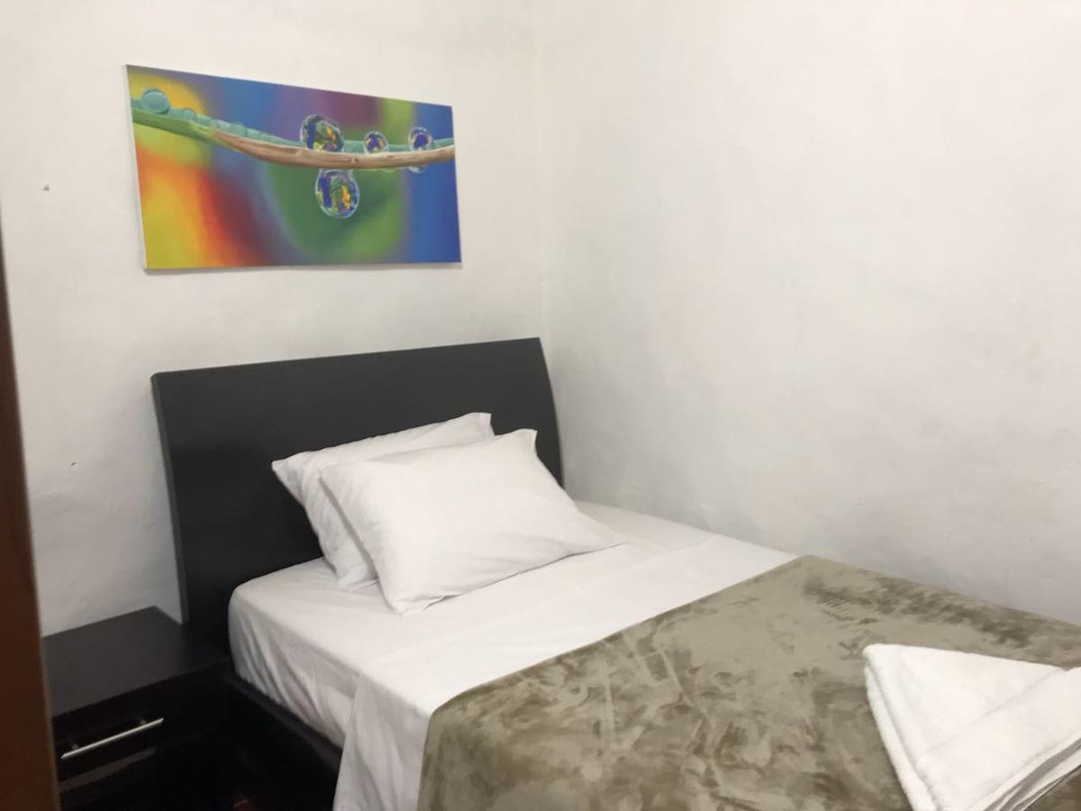Hostal Rous ซานกิล ภายนอก รูปภาพ